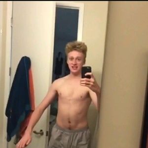 Meet your Posher, Logan